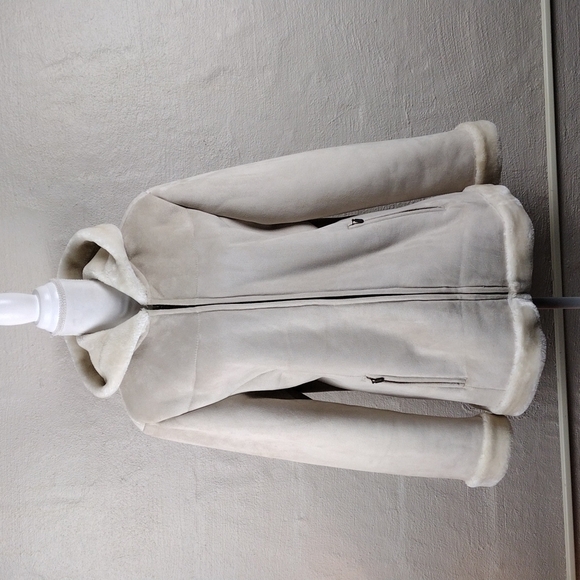 BGSD Est. 1990 Cream Faux Suede Hooded Long Sleeve Zip Up Mid Length Winter Coat - Picture 2 of 11
